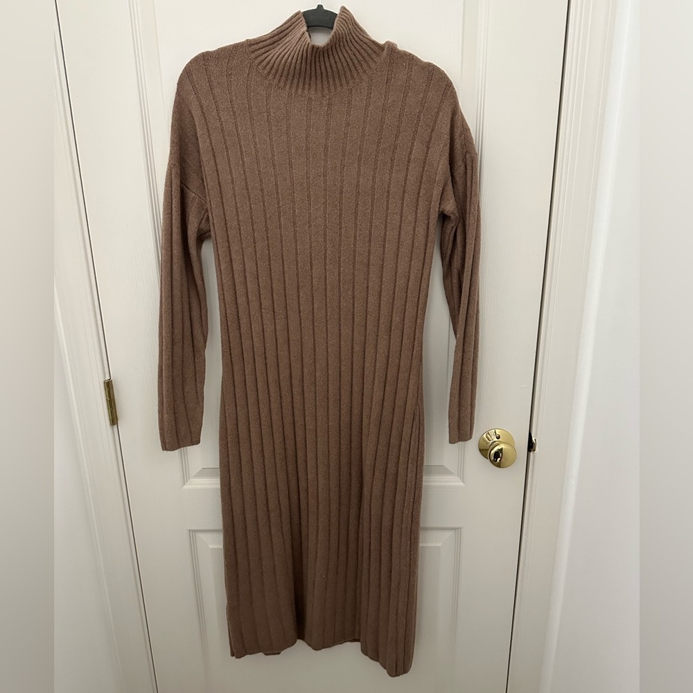 Abercrombie & Fitch Sweater Dress, NWOT, Size Medium